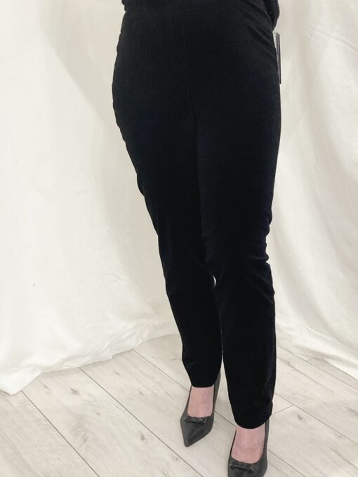 Robell Bella In Needlecord Regular Leg 31" Slim Fit And A Straight Leg In Black Size 14 (40)