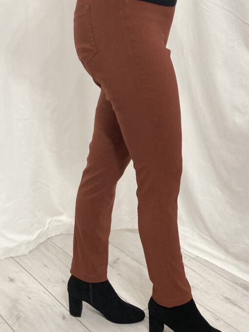Robell Bella Short Leg 29" Slim Fit And A Straight Leg In Dark Tan Size 12 (38)
