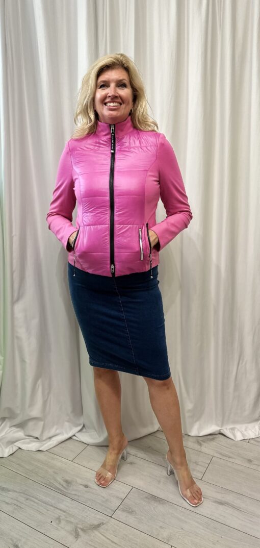 I'Cona By Robell Short Jacket With Two Zip Pockets In A Bright Pink With A Padded Front And Back Size 16 - Image 3