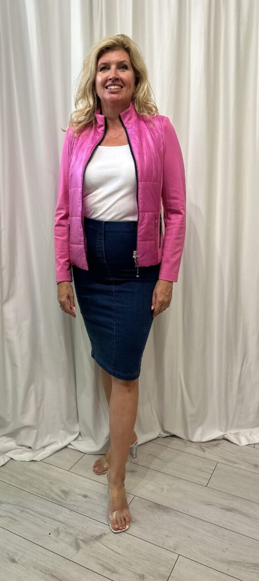 I'Cona By Robell Short Jacket With Two Zip Pockets In A Bright Pink With A Padded Front And Back Size 16 - Image 2